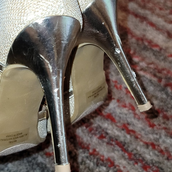 Shoes - Picture 3 of 4